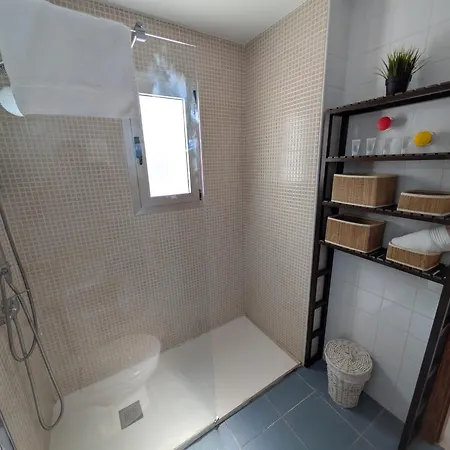 Moguz House דירה